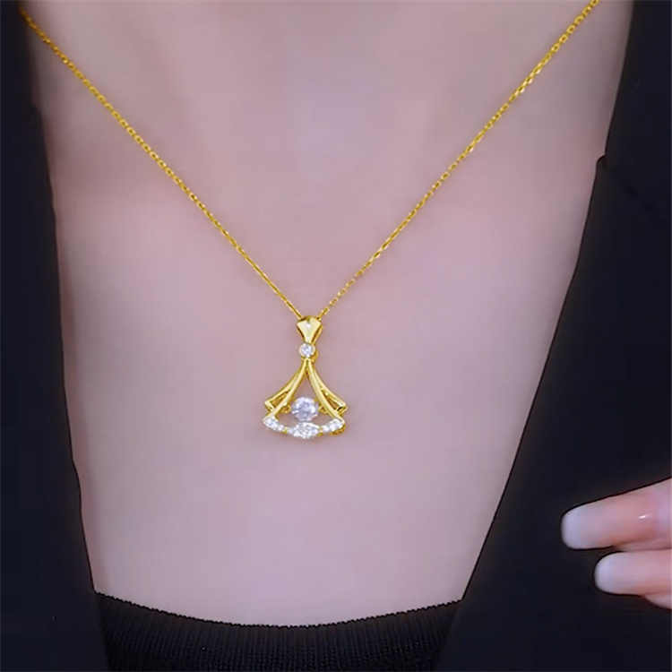 Golden Rhinestone Decor Pendant Necklace